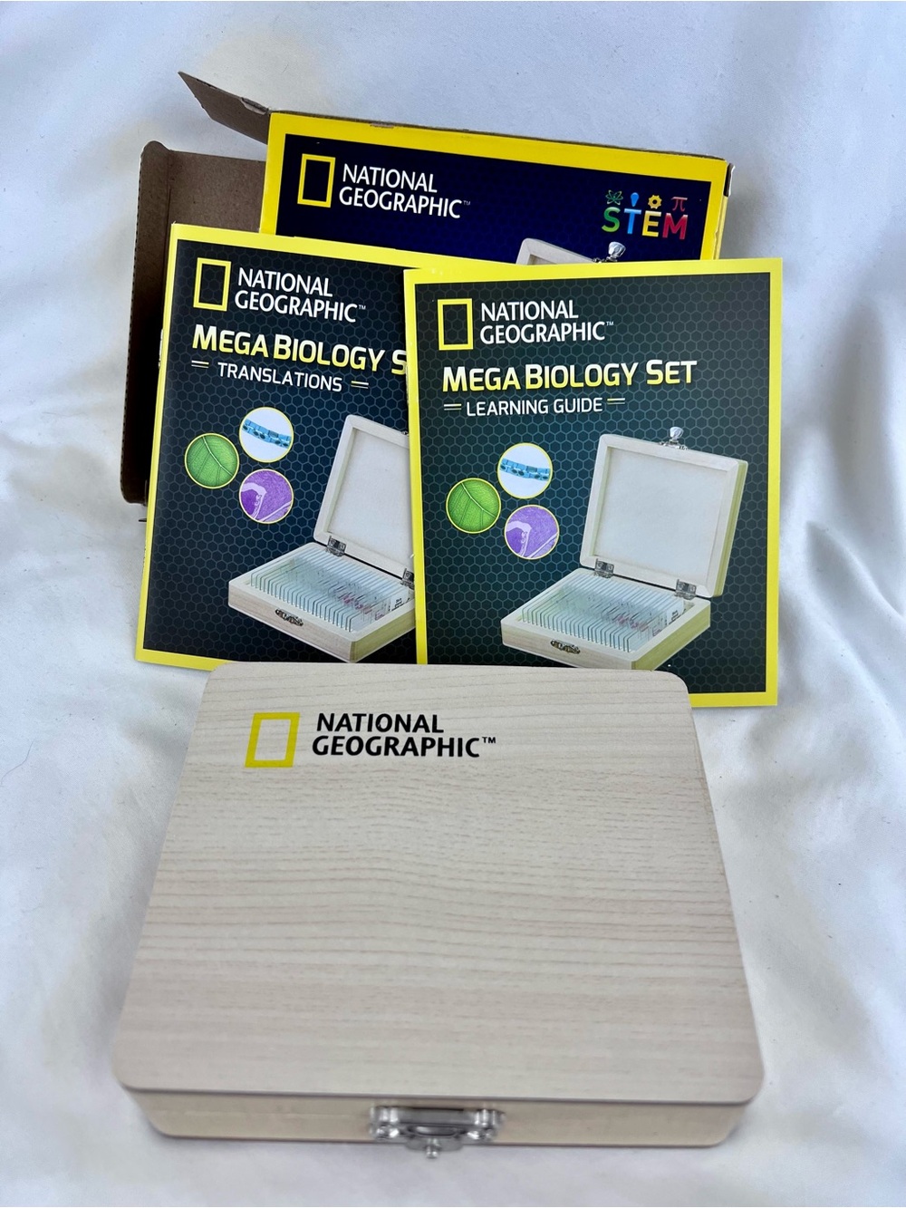 NATIONAL GEOGRAPHIC Mega Biology Set 25 Microscope Slides Learning Guide New - Picture 2 of 11